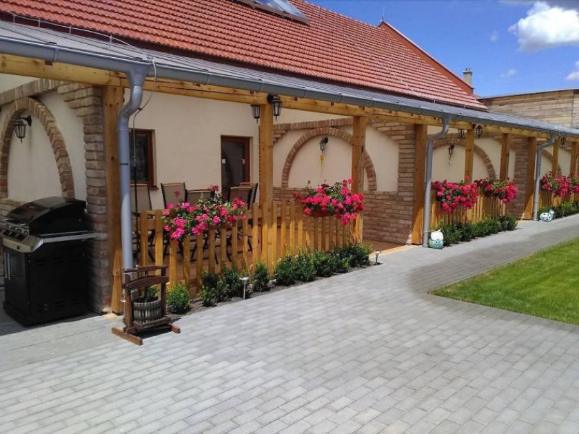 Penzion Lipový květ – místo, kde se Ještěd dívá až do talíře